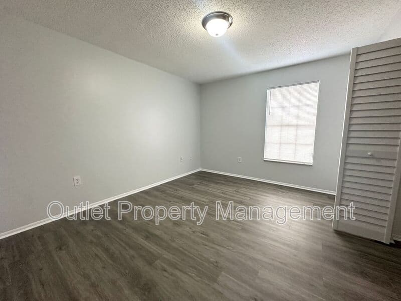 Sanford House: 1710 Ridgewood Lane