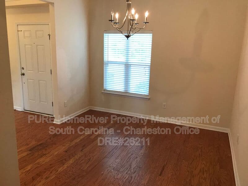 Summerville House: 414 Decatur Dr