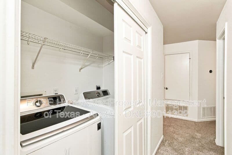 Round Rock House: 3232 Clinton Pl