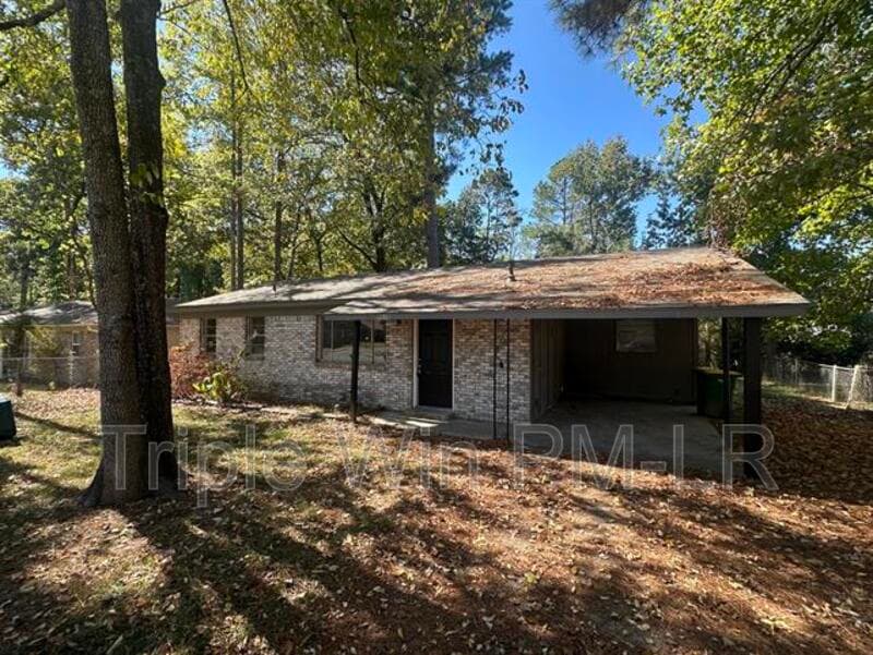 Little Rock House: 9808 Wilderness Road