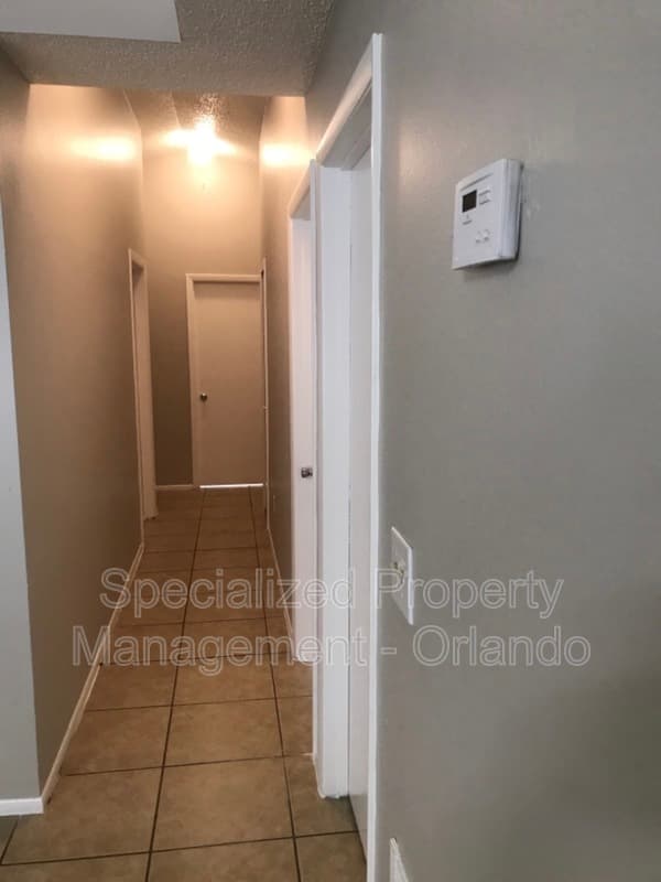 Orlando House: 4452 Goldenrain Ct