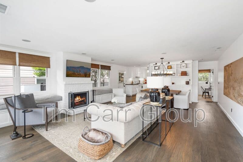 Costa Mesa House: 274 Magnolia St