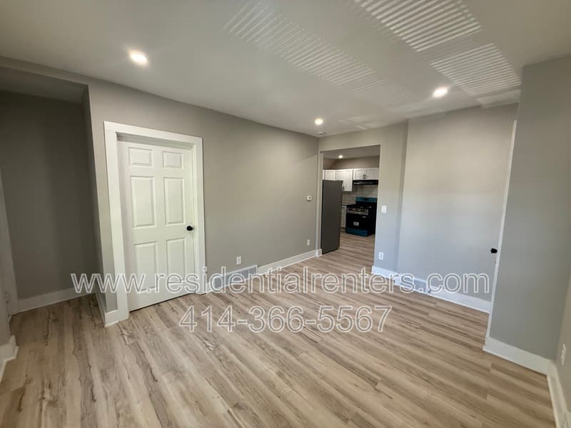 West Allis Apartment: 845 S 75th Street
