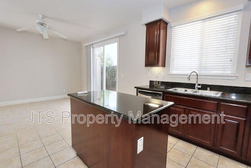 Sacramento House: 5424 Washoe Street