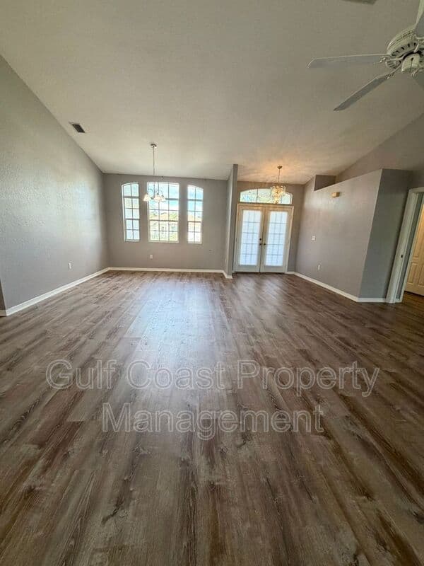Rotonda West House: 58 Sportsman Lane