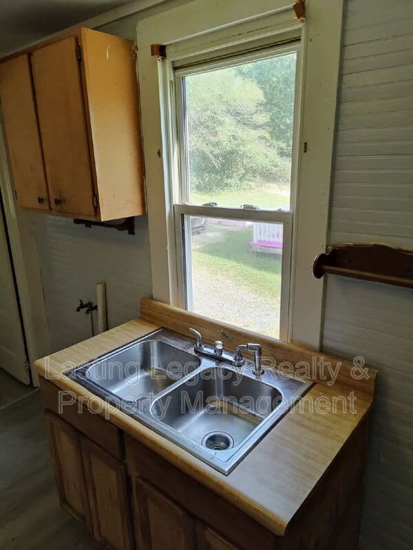 Winston Salem House: 2713 Old Greensboro rd