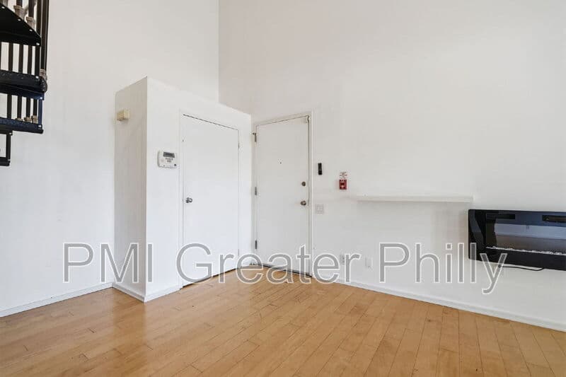 Philadelphia Condo: 182 Gay St