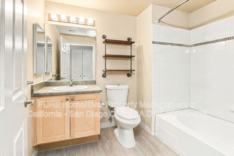 San Diego House: 2400 5th Avenue