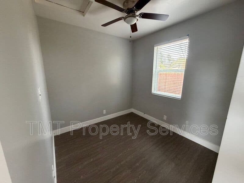 Sacramento House: 1811 Helena Avenue