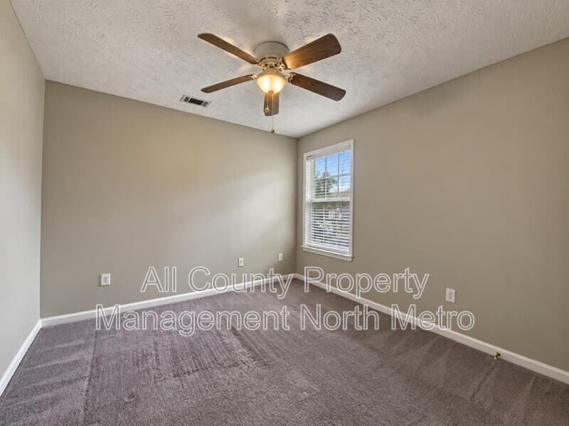 Alpharetta House: 1095 Winthrope Chase Drive