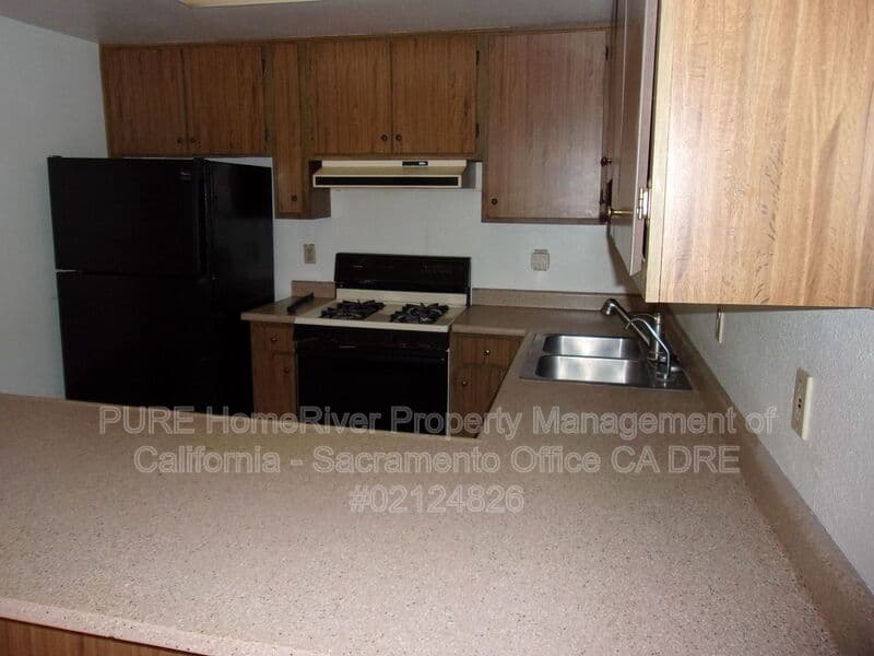 Sacramento House: 2121-2123