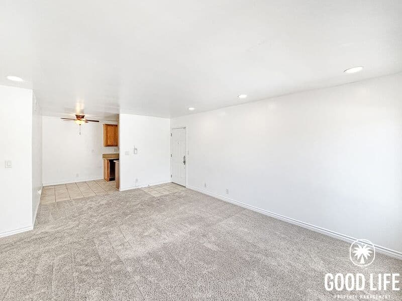 El Cajon Condo: 1386 E Madison Ave