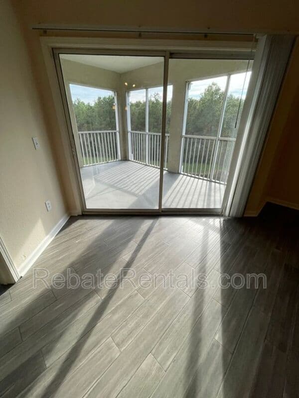 Jacksonville Condo: 8290 Gate Parkway W