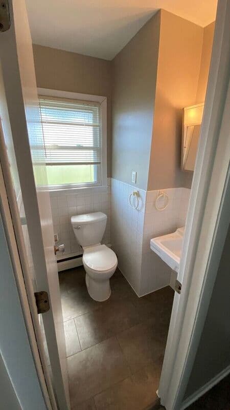Rockford Townhome: 8551 Elm St