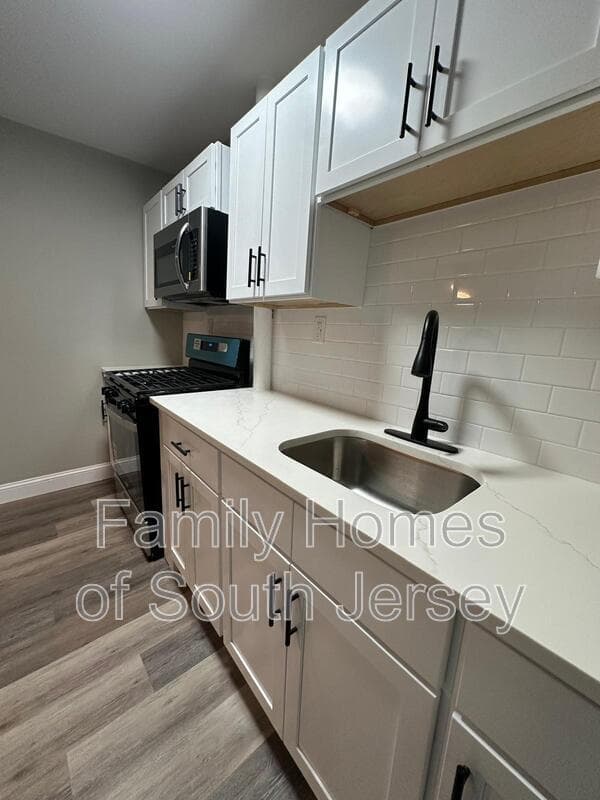 Upper Darby Apartment: 7307 W Chester Pike
