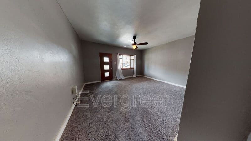 McKees Rocks House: 103 Orchard Street