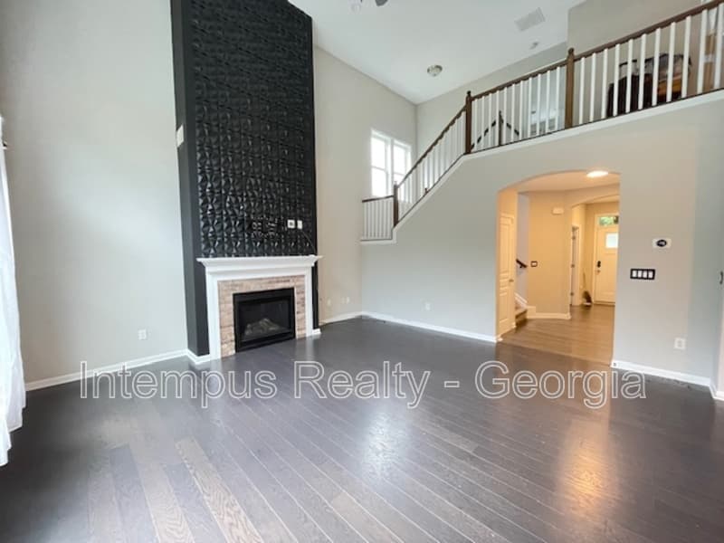 Powder Springs House: 3816 Thackary Dr