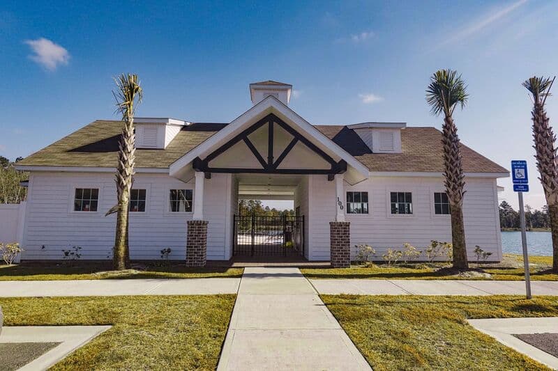 Bloomingdale House: 418 Coconut Dr