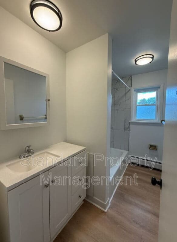 Rochester Condo: 2600 Dewey Ave (Apt 6)