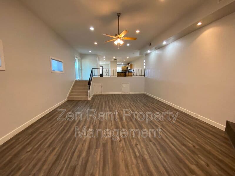 Phoenix House: 2032 W Medlock Drive