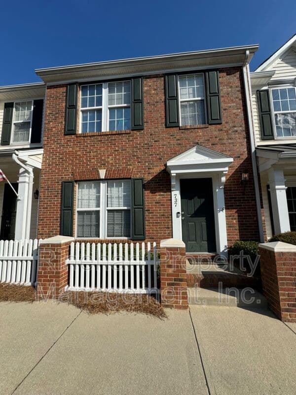 Rock Hill House: 737 Atherton Way