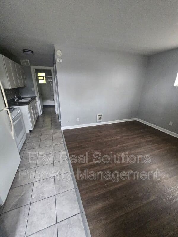 Columbus Condo: 2958 Sullivant ave
