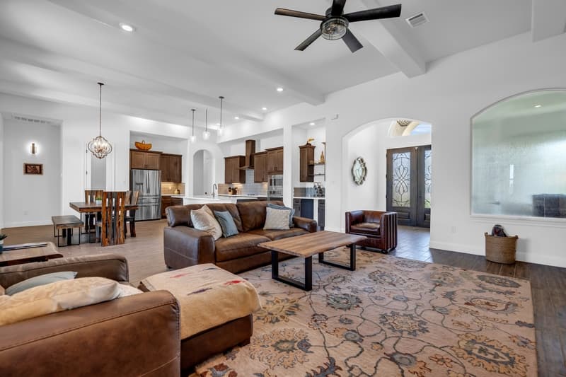 Horseshoe Bay House: 200 Mt Dew