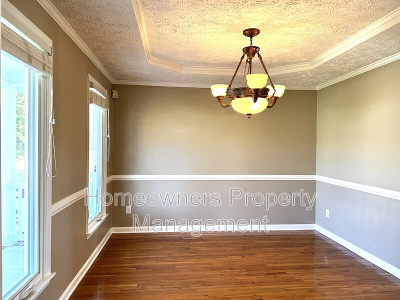 Fayetteville House: 6521 Ryefield Dr