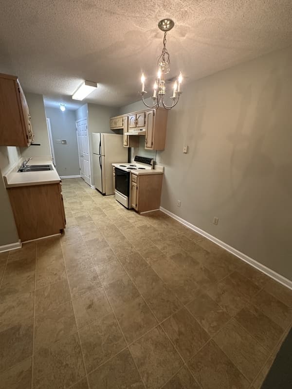 Memphis House: 8363 Mangrove Drive