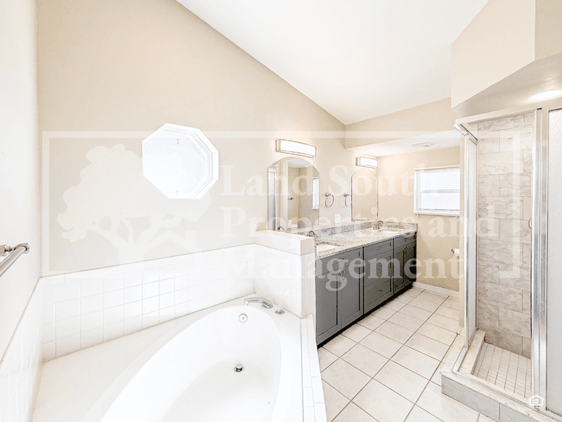 Lakeland House: 428 Emerald Cove Loop