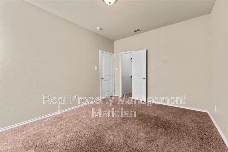 Fort Worth House: 1816 Placitas Trail