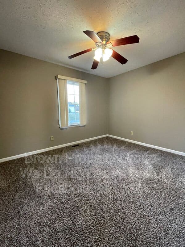 Fayetteville House: 1536 Rossmore Dr