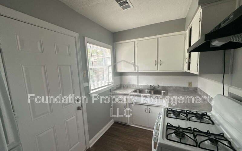 Memphis House: 3077 Beaumont Street