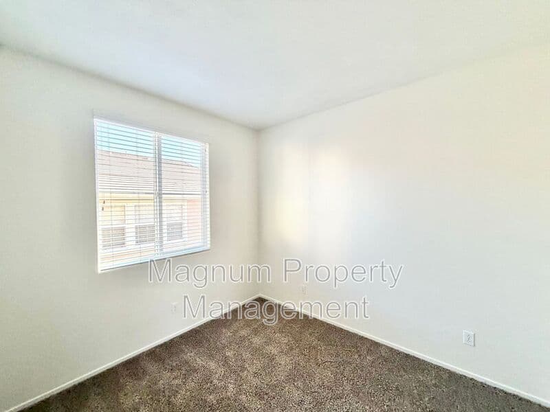 Temecula House: 28075 Calle Bonita