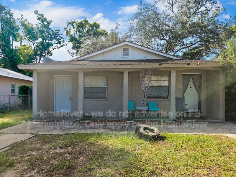 Tampa Condo: 1207 E 108th Ave
