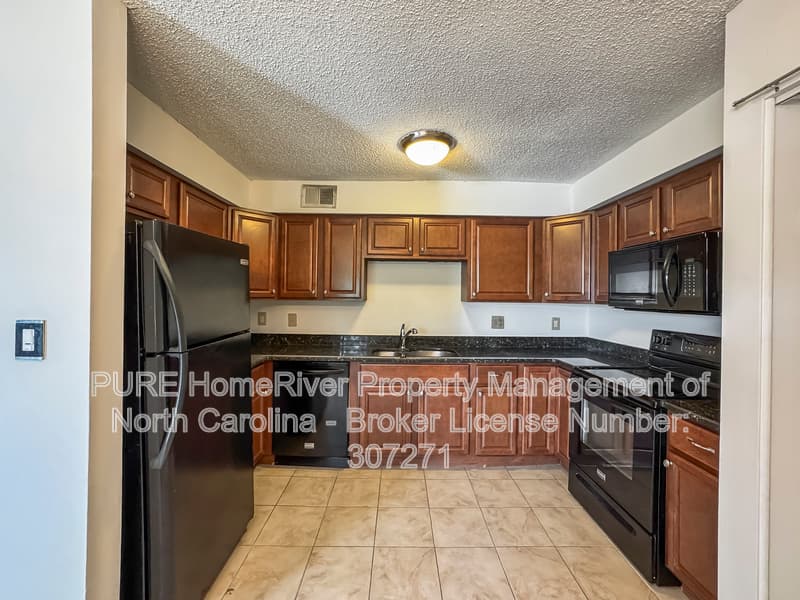 Charlotte House: 9123 Spyglass Pl