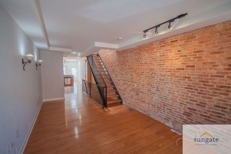 Baltimore Townhome: 11 N Streeper St