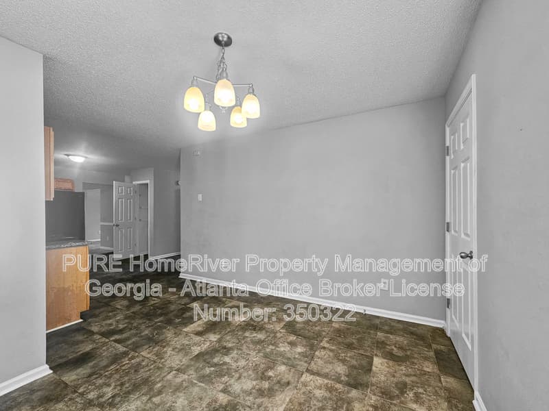 Covington House: 70 Cinnamon Oak Cir