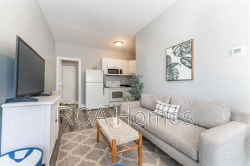 Indianapolis Condo: 2831 North Kenwood Avenue