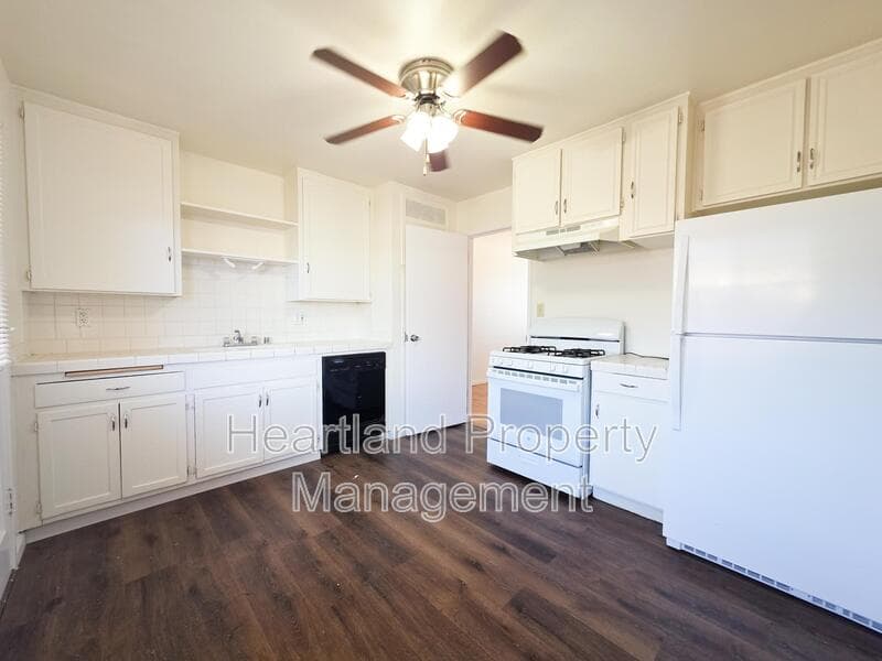 La Mesa Condo: 9273 Earl St.