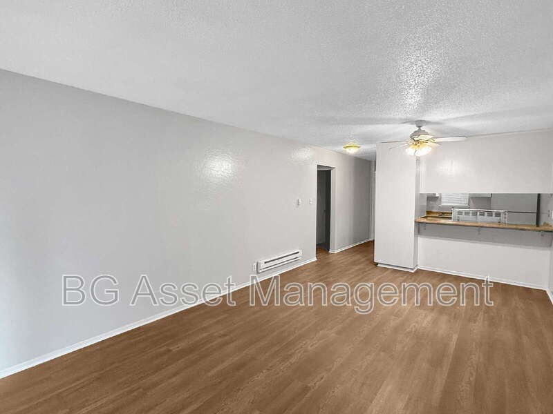 Hayward Condo: 944 Fletcher Lane