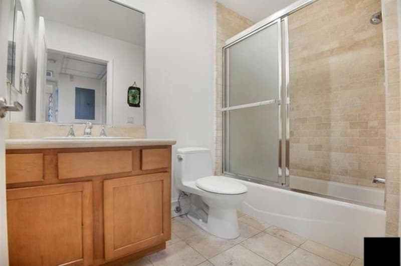 Los Angeles Condo: 850 North Hudson Avenue - 205