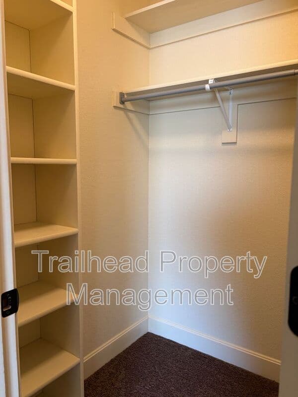 Kansas City House: 3929 NW 94th St