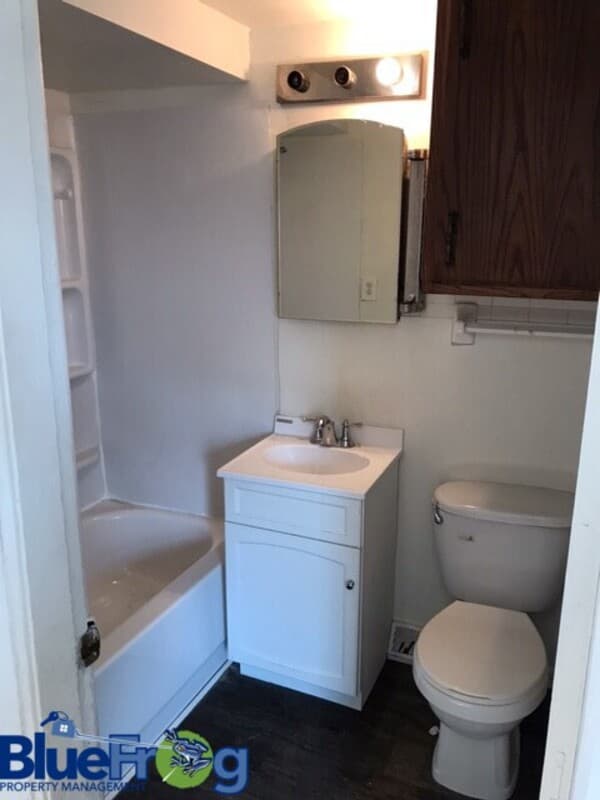 Hortonville Condo: 744 West Main Street - 744 1/2