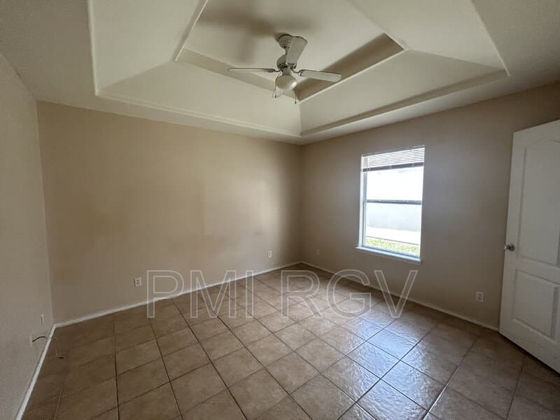 Pharr Condo: 1803 W Douglas St