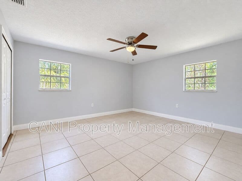 New Smyrna Beach House: 23 Country Club Drive