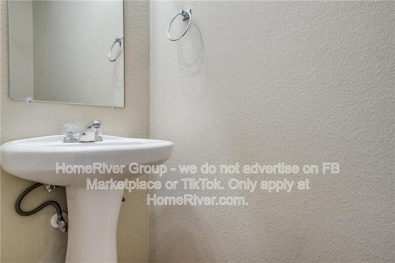 Allen Townhome: 1155 Landon Ln