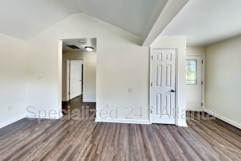Atlanta House: 232 Chappell Rd NW