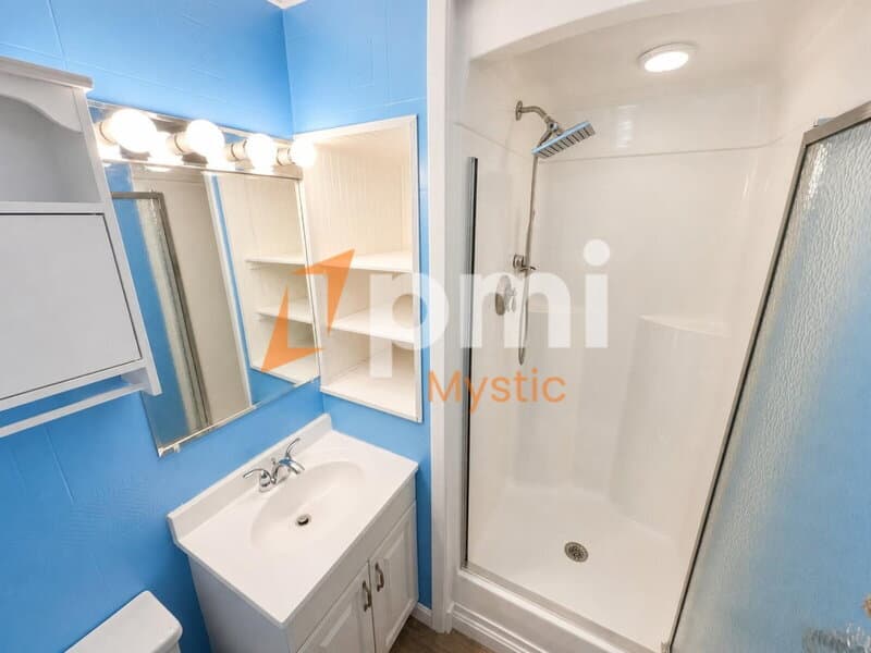 North Stonington House: 24 Milltown Road