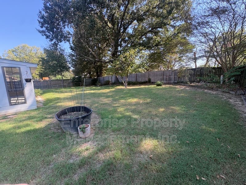 Collierville House: 1116 Simmonsridge Drive